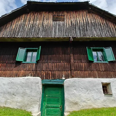 Cosy & Peaceful Off The Grid Chalet